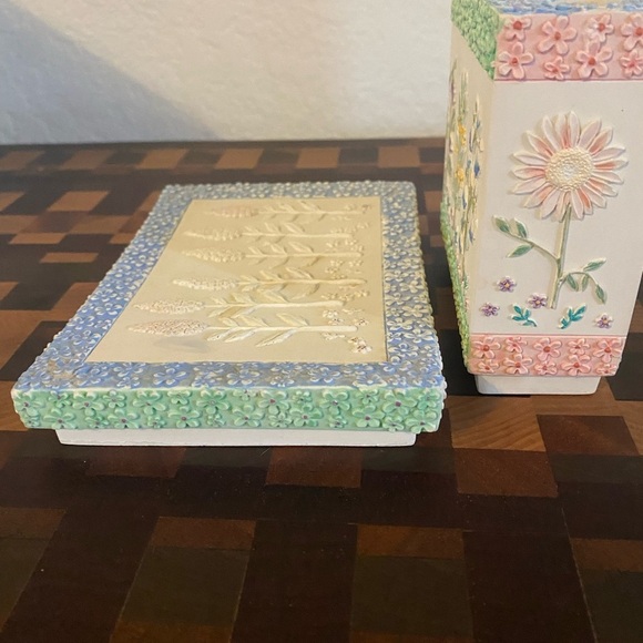 Vintage Shabby Chic Pastel Floral Embossed Decorative Toothbrush & Soap Dish - Picture 9 of 15